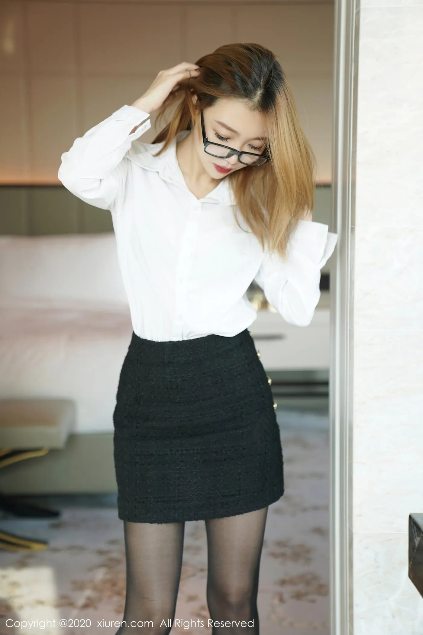 [XIUREN秀人网] 2020.10.26 No.2695 冯木木LRIS 职场ol制服 [78P]插图8